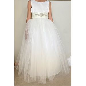 Rosebuds Flower Girl Dresses with Sash - Ivory